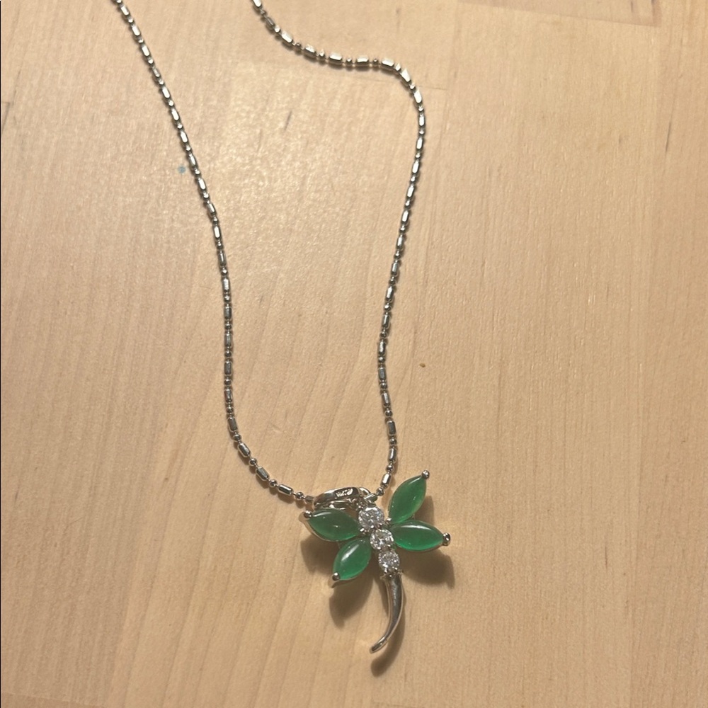 Elegant Green butterfly Pendant silver Necklace